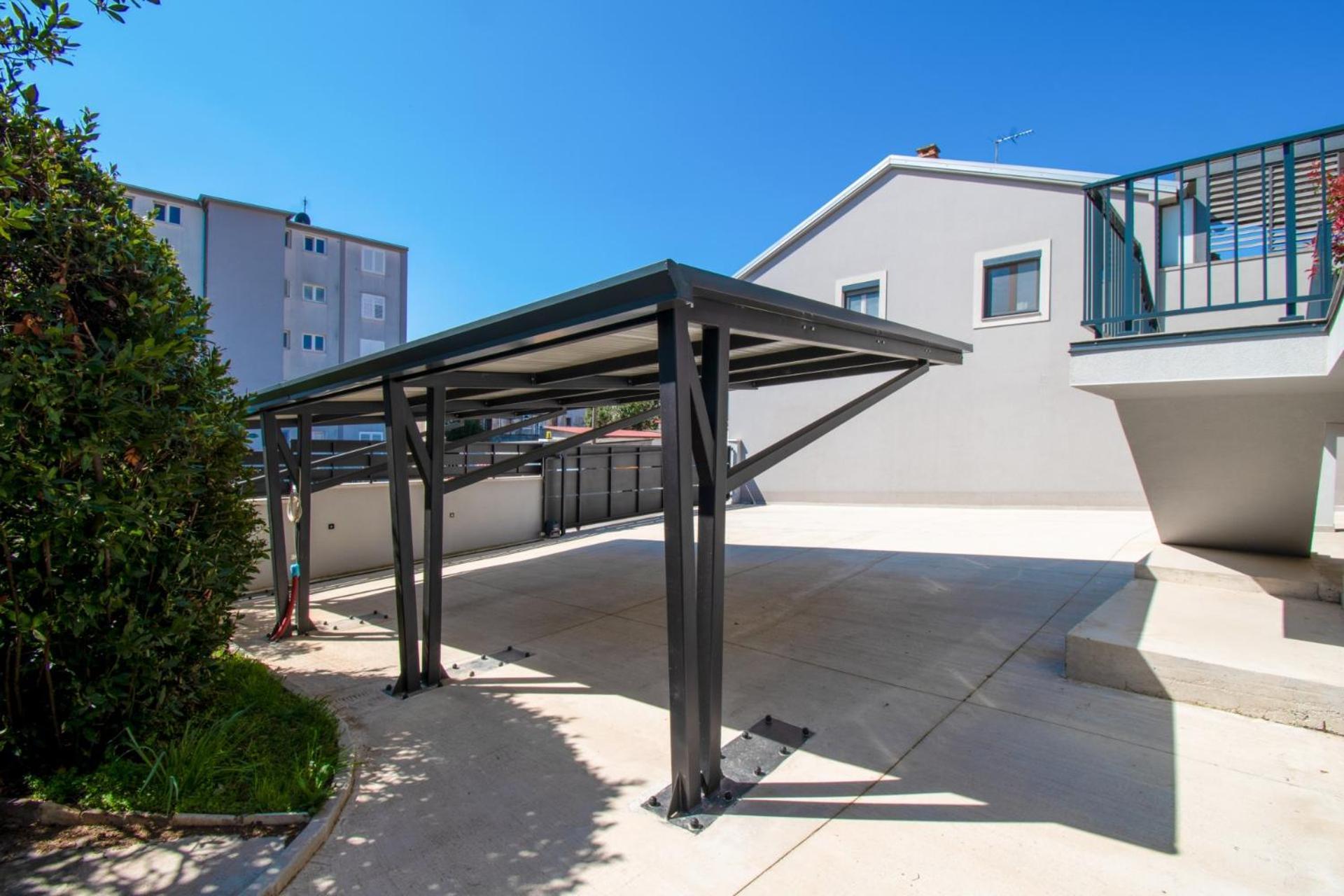 City Life With Free Parking Πούλα Εξωτερικό φωτογραφία